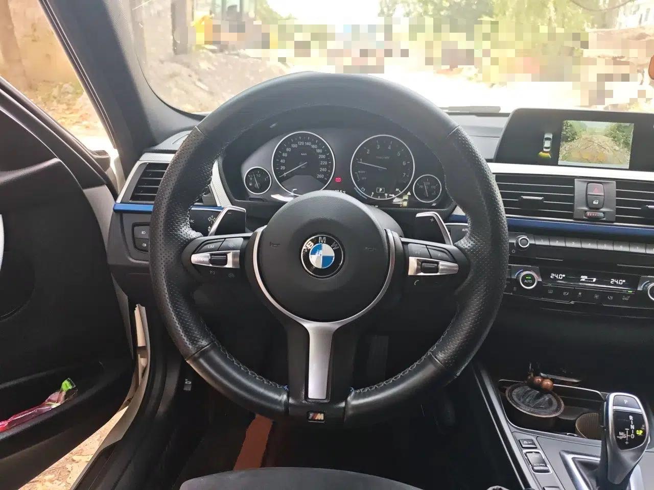 BMW 3 Series 2018 320i M Sport Package — миниатюра 10