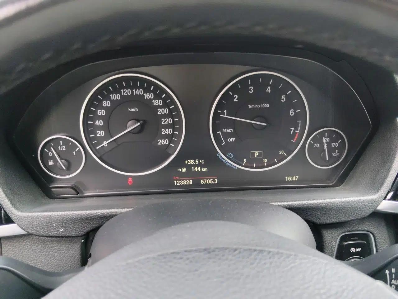 BMW 3 Series 2018 320Li Fashion Model — миниатюра 11