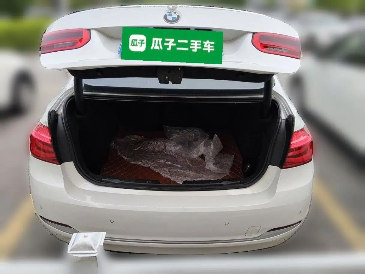 BMW 3 Series 2018 320Li Fashion Model — миниатюра 19