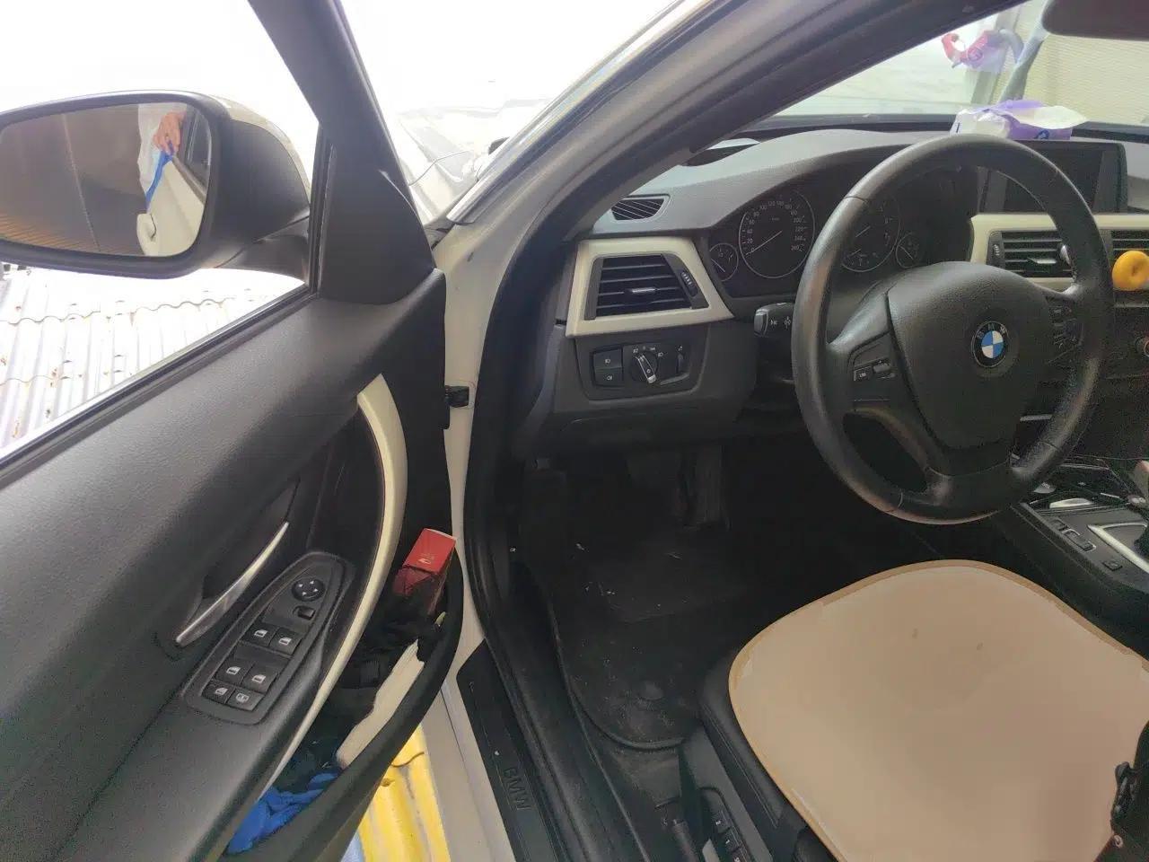 BMW 3 Series 2015 320Li Fashion Model — миниатюра 16