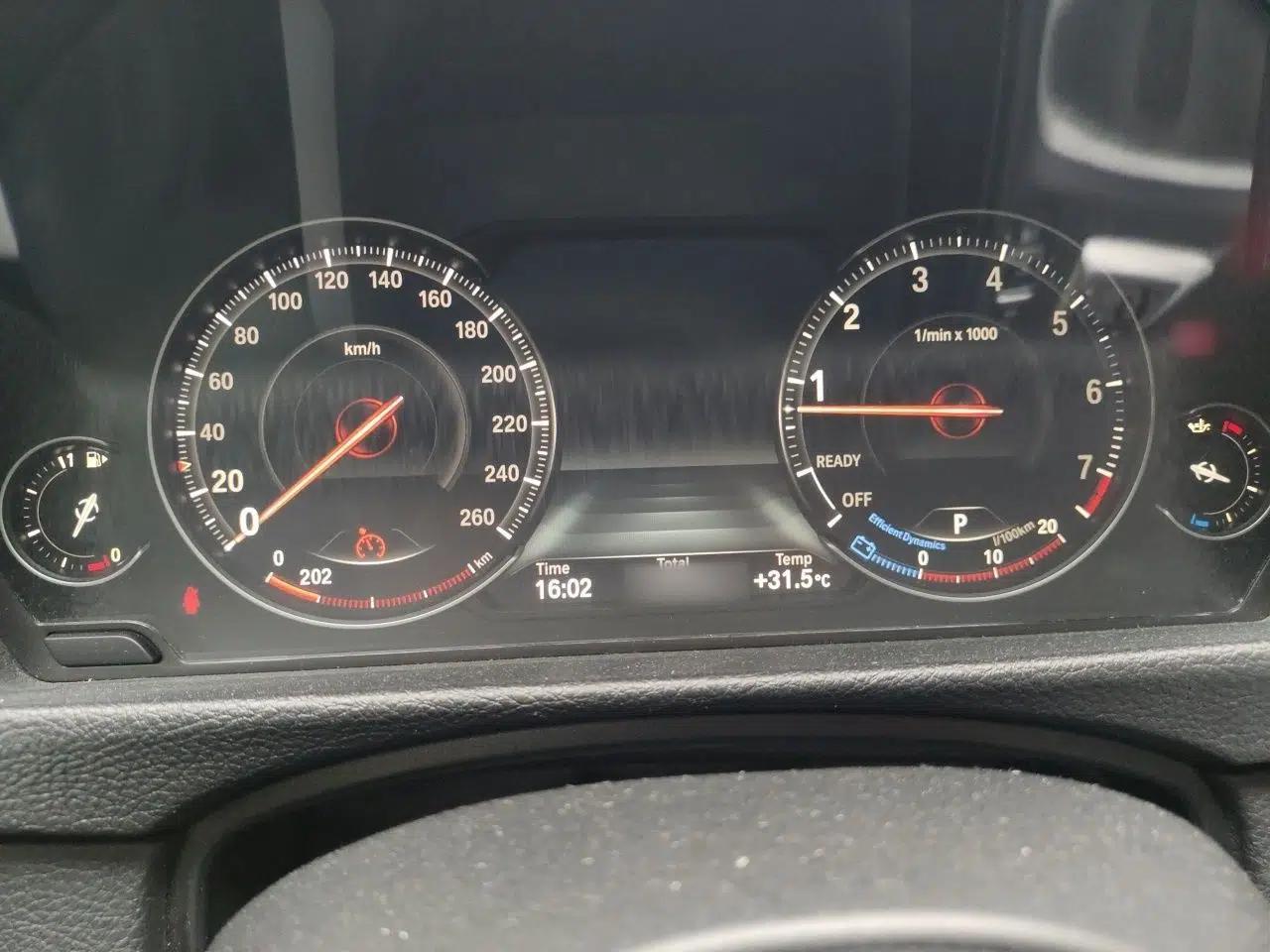BMW 3 Series 2018 320Li Leading Model M Sport Package — миниатюра 10
