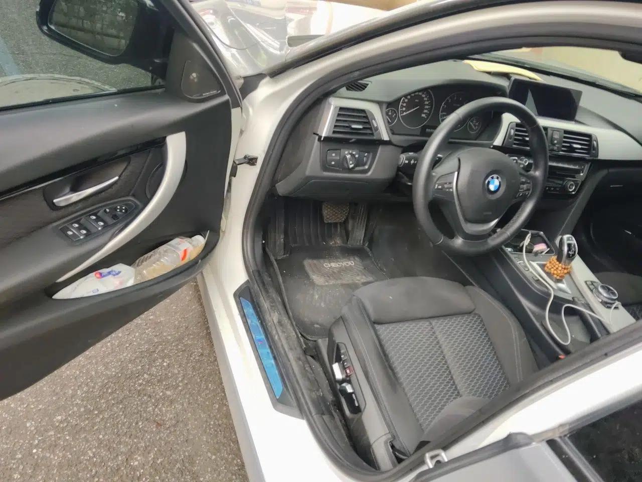 BMW 3 Series 2017 320i M Sport — миниатюра 16