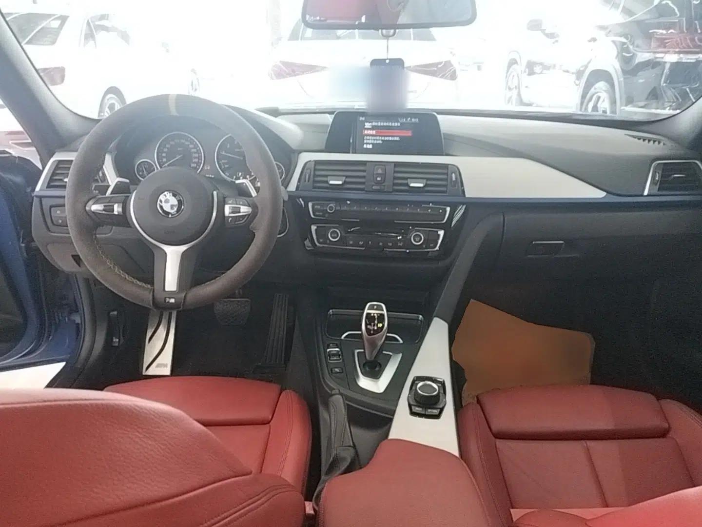 BMW 3 Series 2019 320i M Sport Package — миниатюра 12