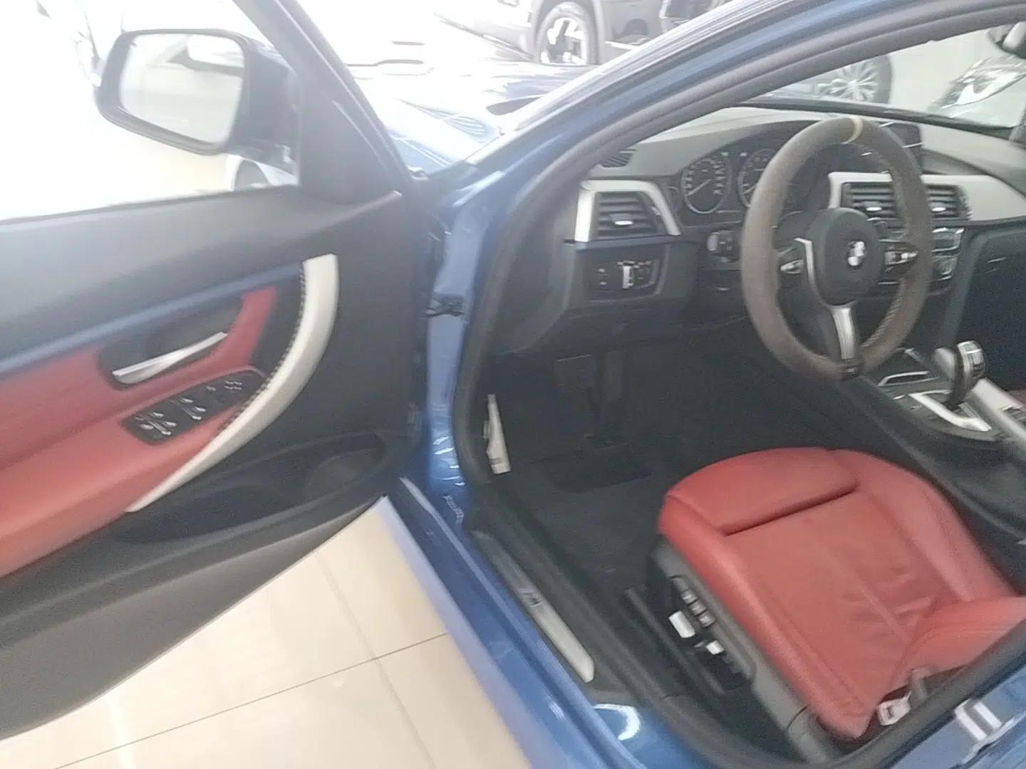 BMW 3 Series 2019 320i M Sport Package — миниатюра 18