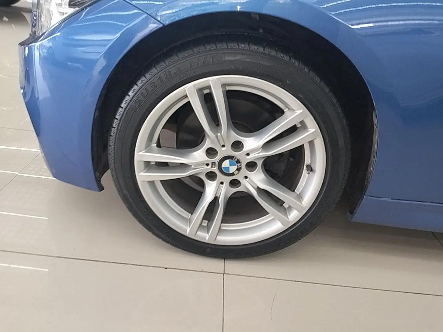 BMW 3 Series 2019 320i M Sport Package — миниатюра 10