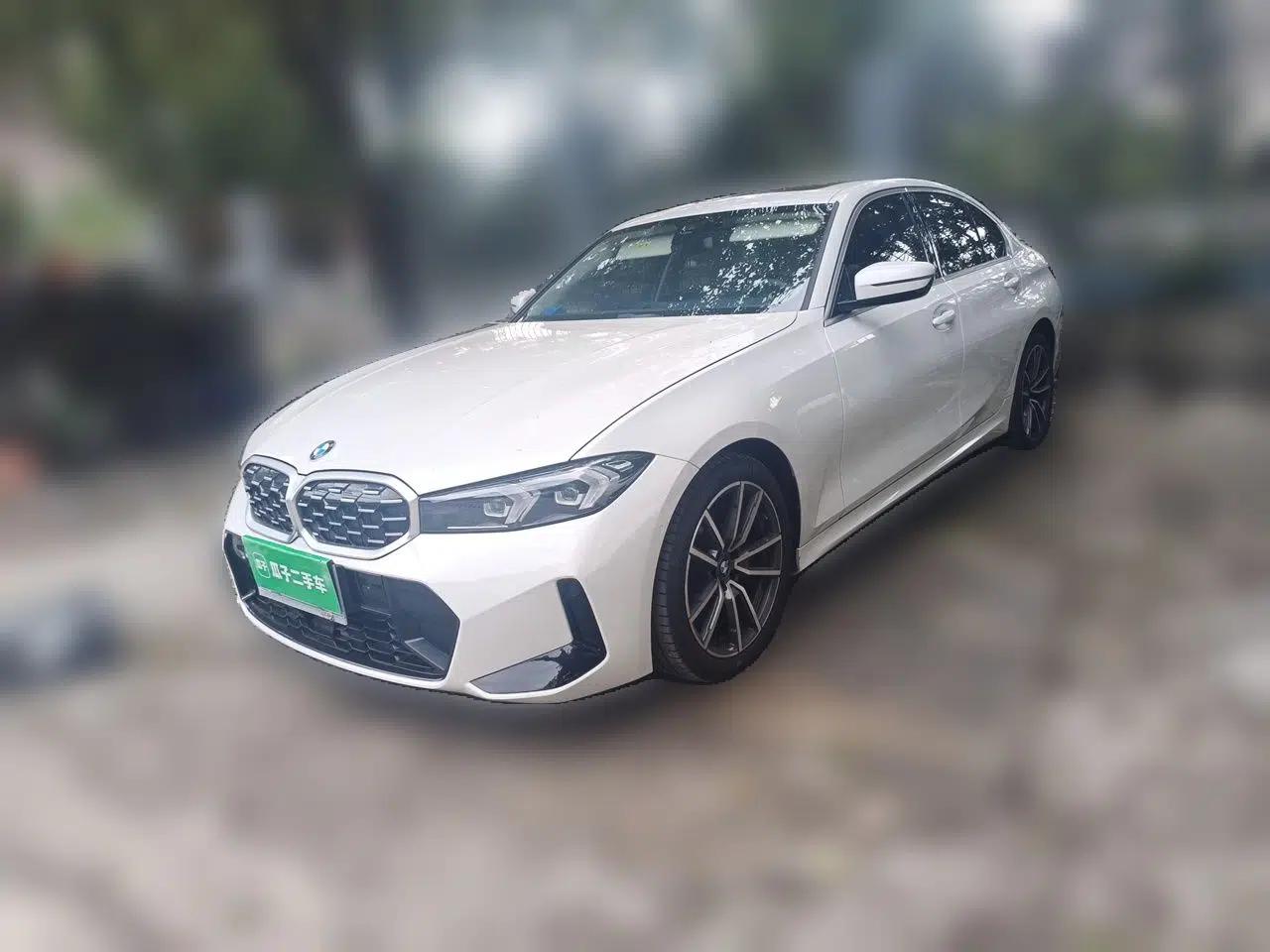 BMW 3 Series 2025 325i M Sport Package — миниатюра 1