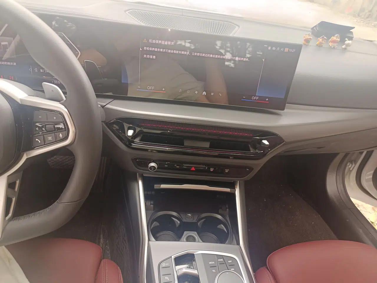 BMW 3 Series 2025 325i M Sport Package — миниатюра 13
