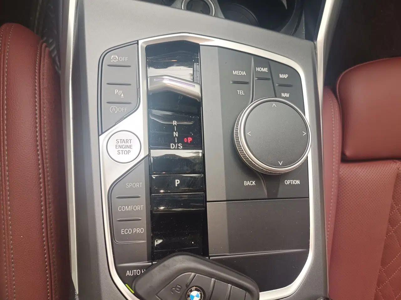 BMW 3 Series 2025 325i M Sport Package — миниатюра 14