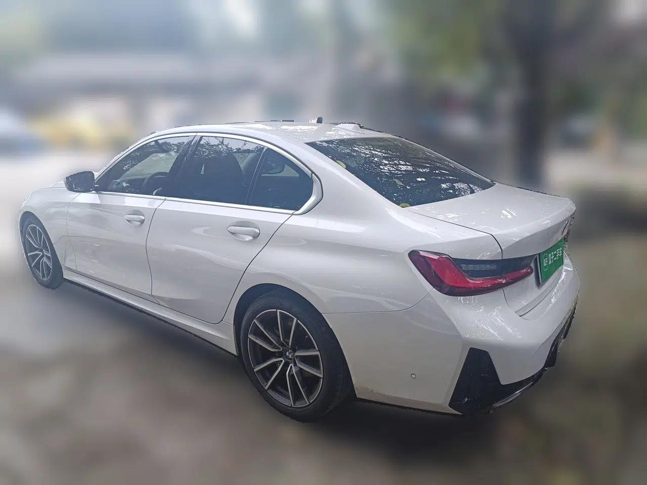 BMW 3 Series 2025 325i M Sport Package — миниатюра 4