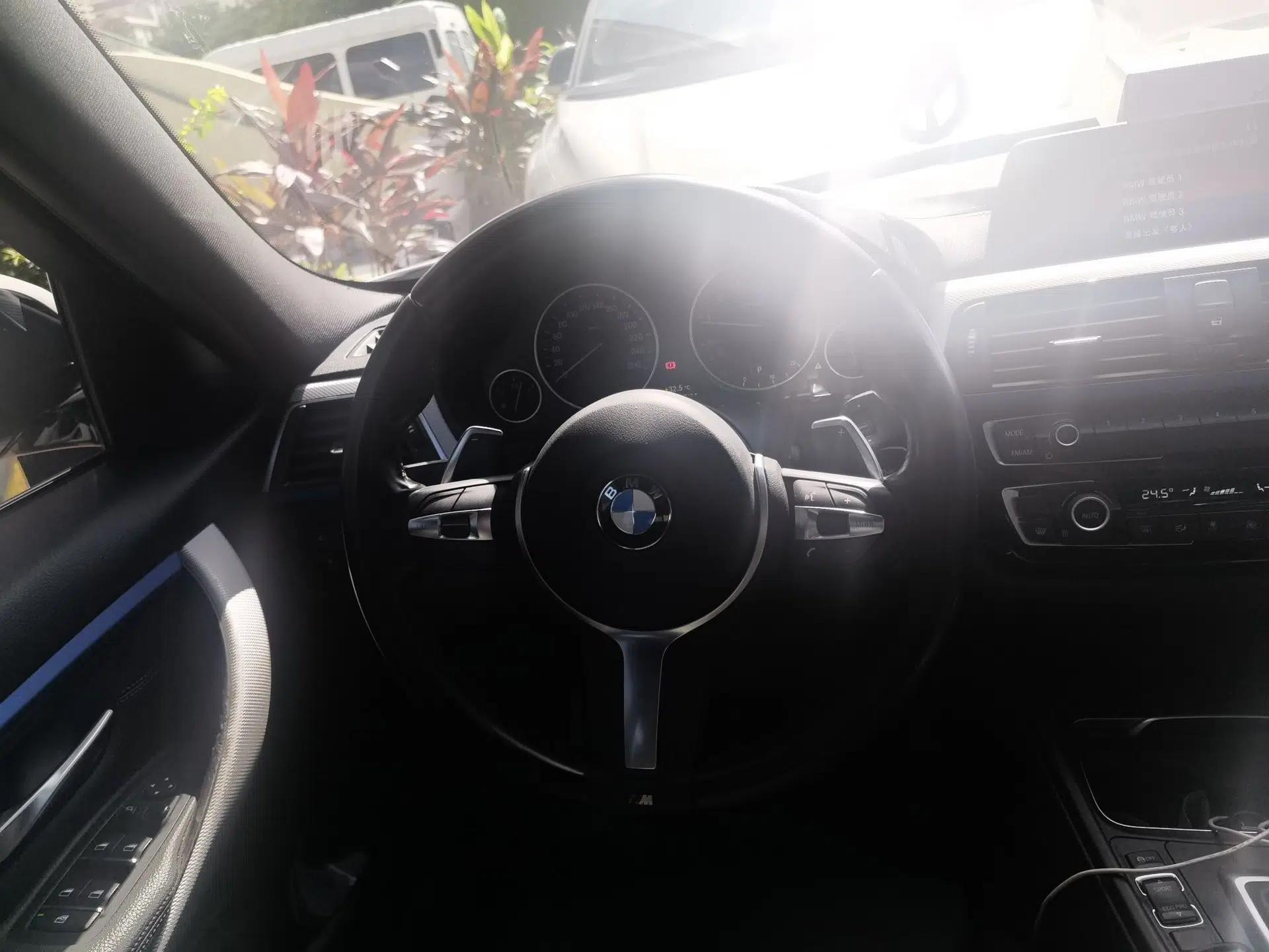 BMW 3 Series 2018 320i M Sport Package — миниатюра 10