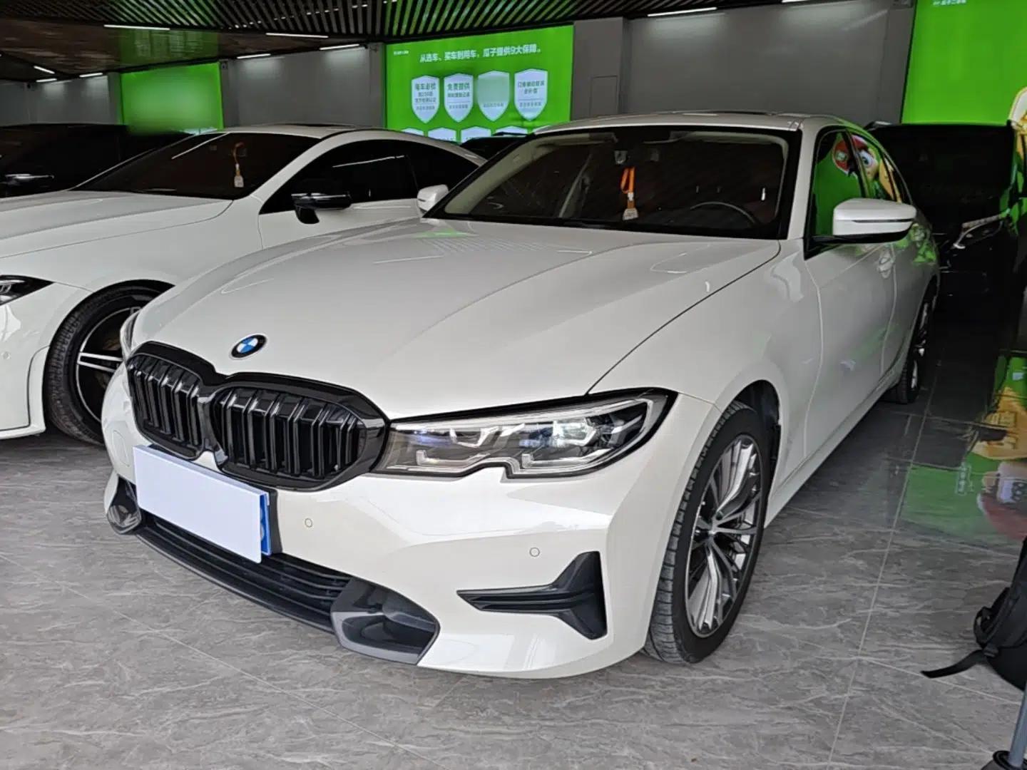 BMW 3 Series 2022 320i Sport Package — миниатюра 1