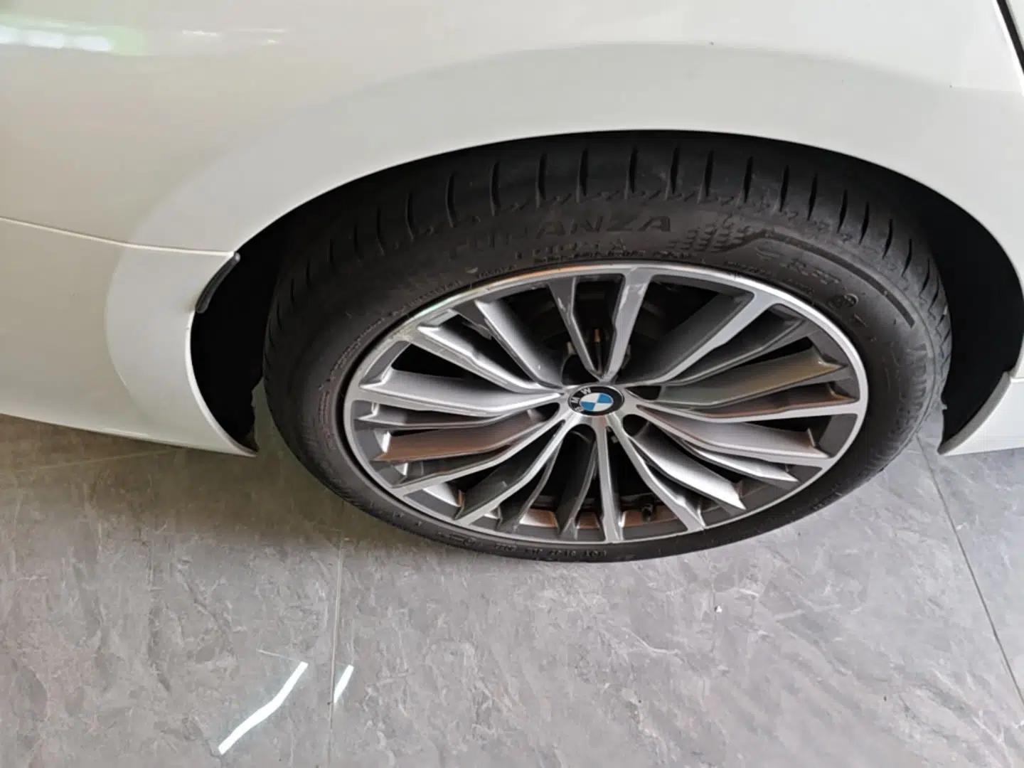 BMW 3 Series 2022 320i Sport Package — миниатюра 11