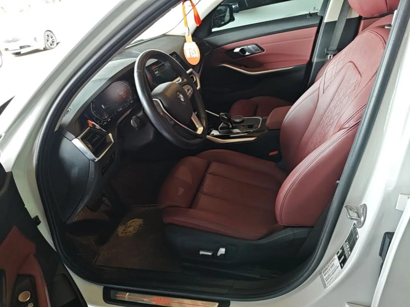 BMW 3 Series 2022 320i Sport Package — миниатюра 17