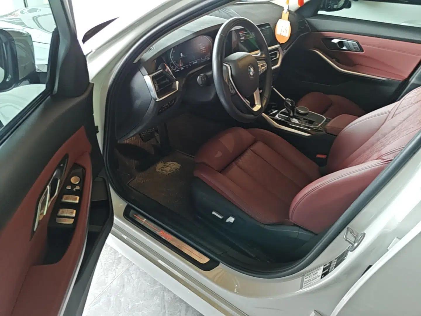BMW 3 Series 2022 320i Sport Package — миниатюра 18
