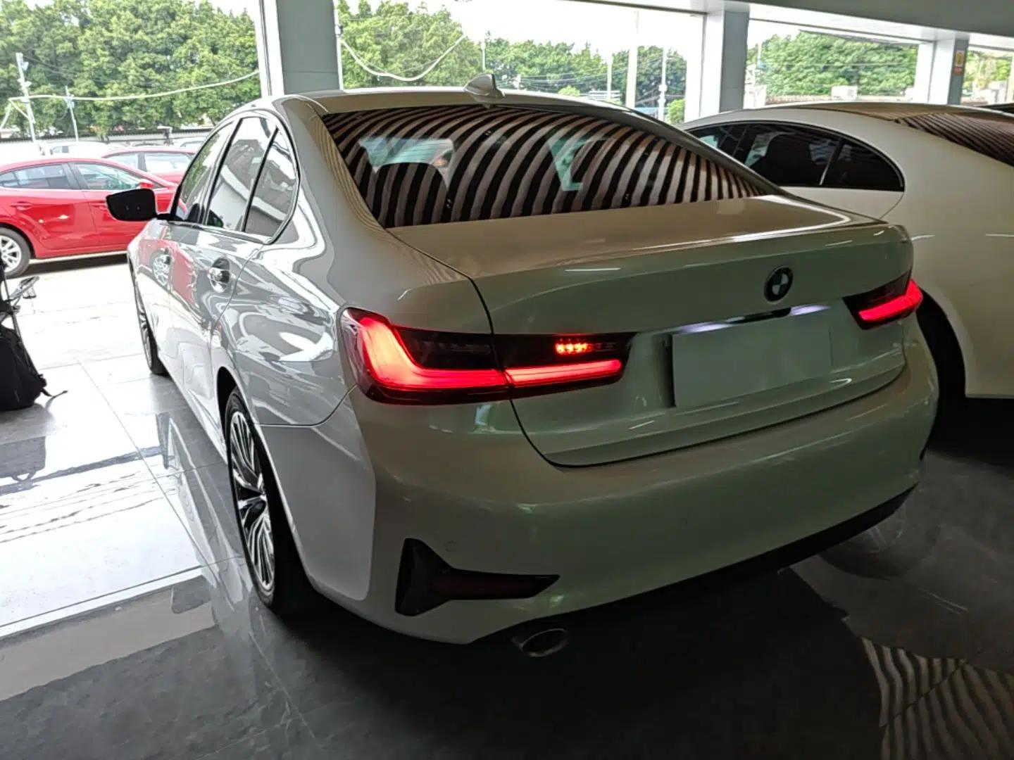 BMW 3 Series 2022 320i Sport Package — миниатюра 4