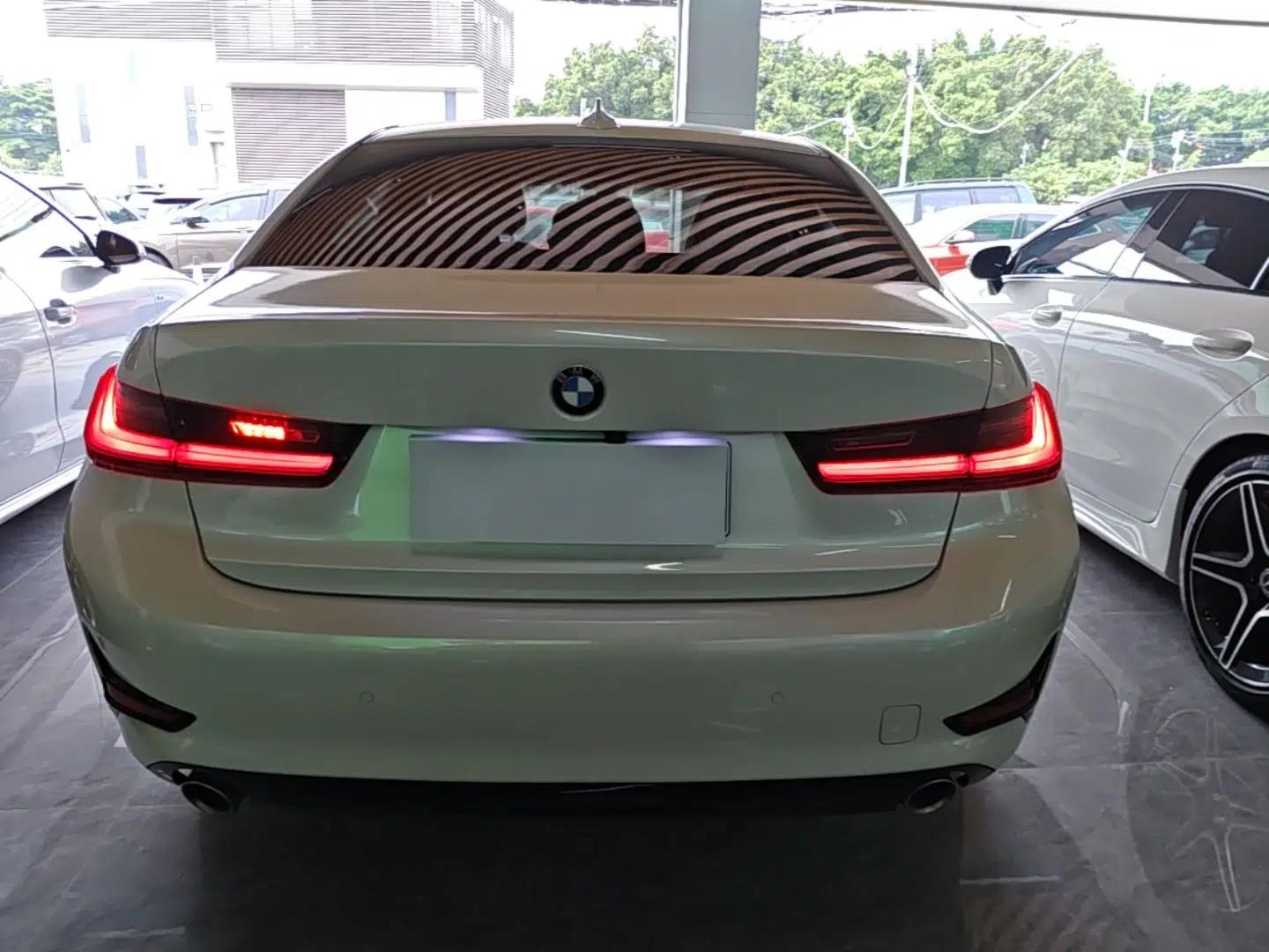 BMW 3 Series 2022 320i Sport Package — миниатюра 5