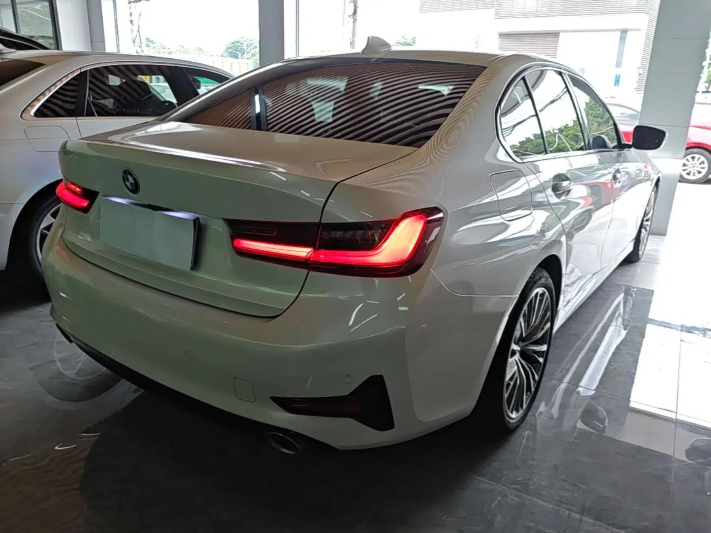 BMW 3 Series 2022 320i Sport Package — миниатюра 6