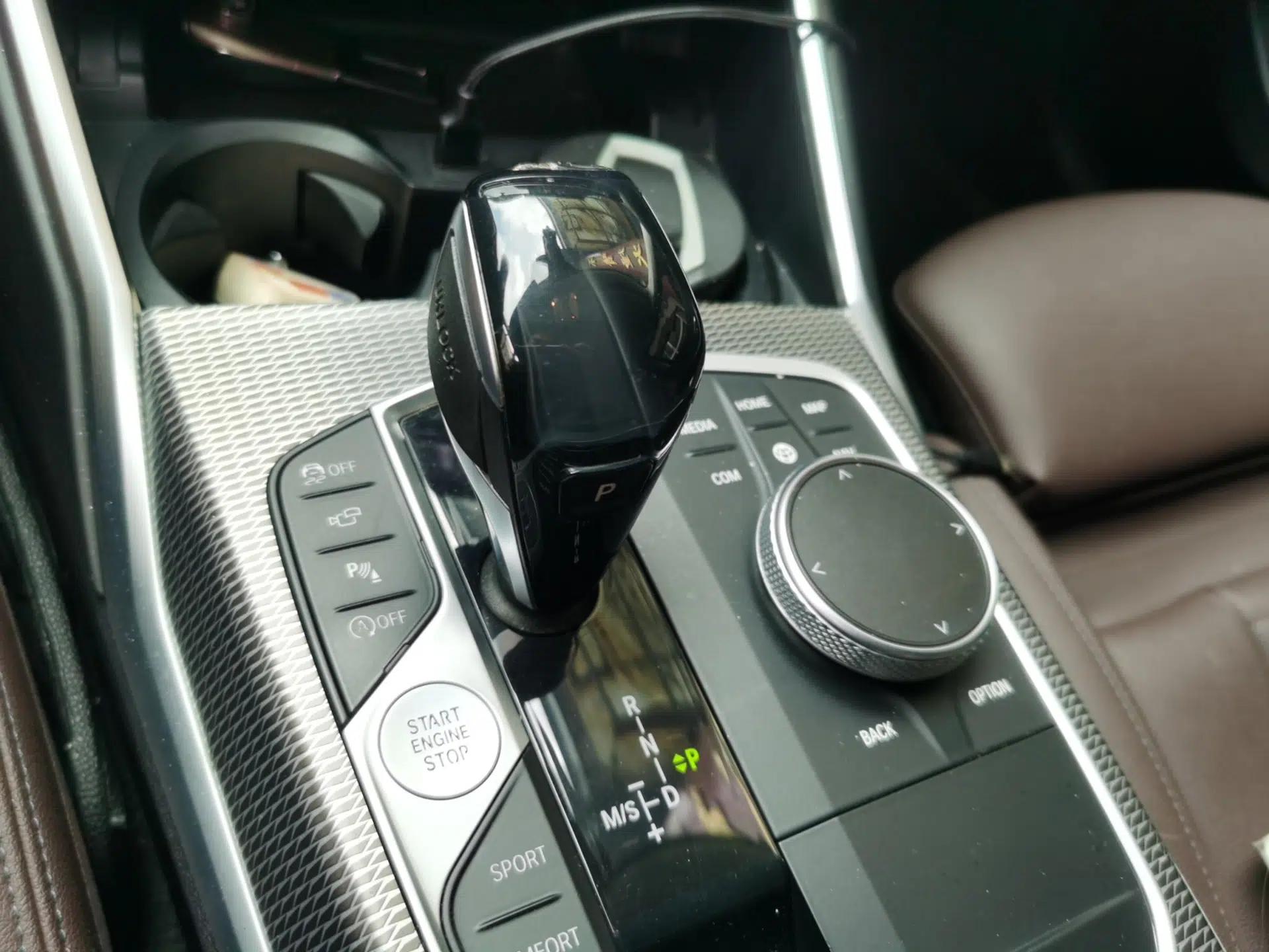 BMW 3 Series 2020 325i M Sport Night Edition package — миниатюра 14