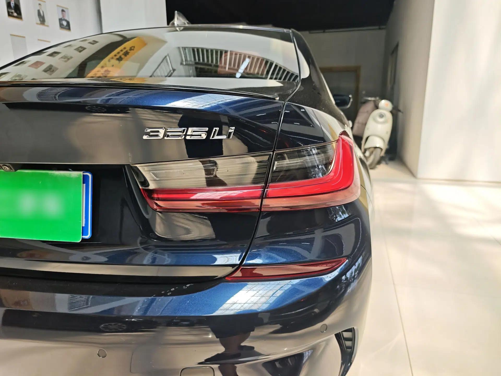 BMW 3 Series 2022 325Li M Sport Package — миниатюра 9