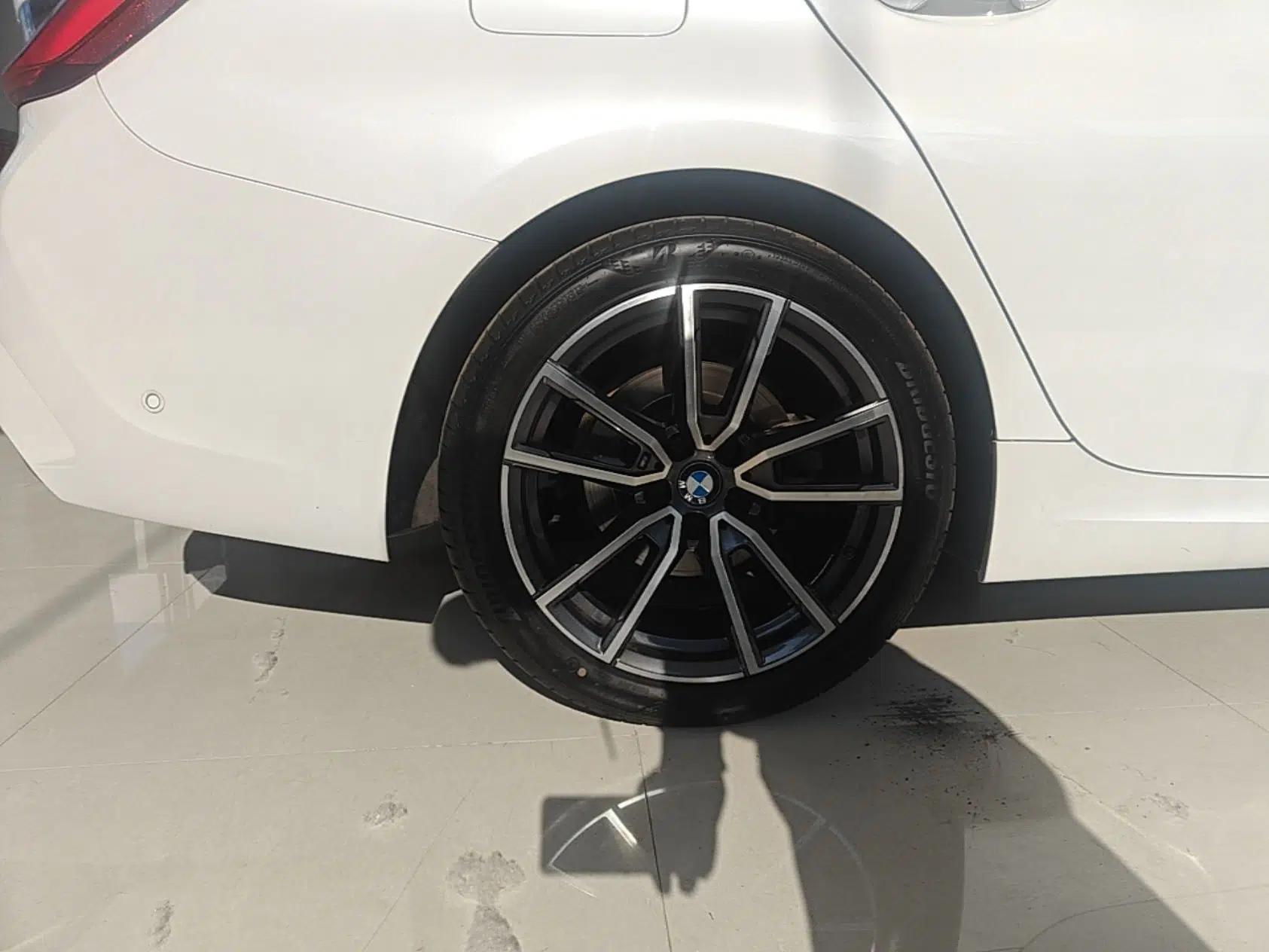 BMW 3 Series 2021 Second Facelift 325Li M Sport Package — миниатюра 11
