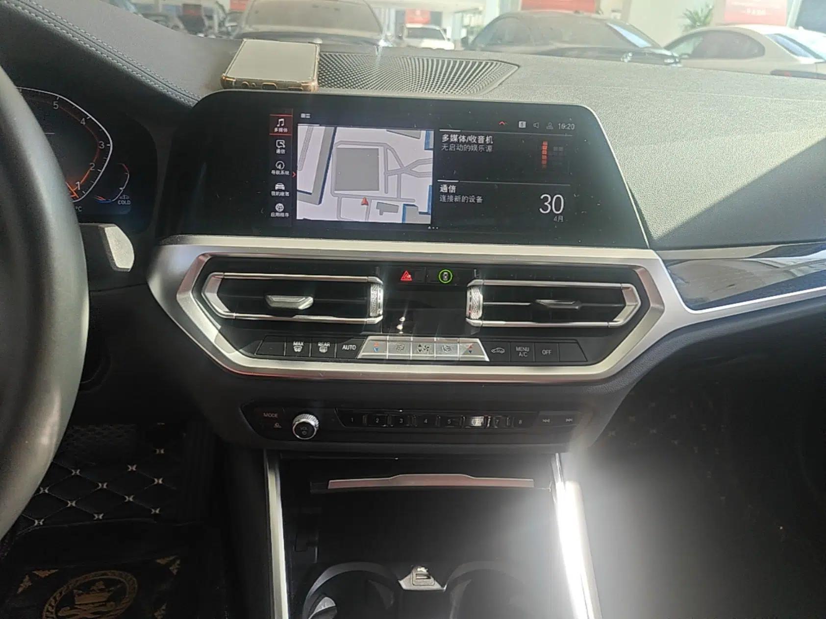 BMW 3 Series 2021 Second Facelift 325Li M Sport Package — миниатюра 15
