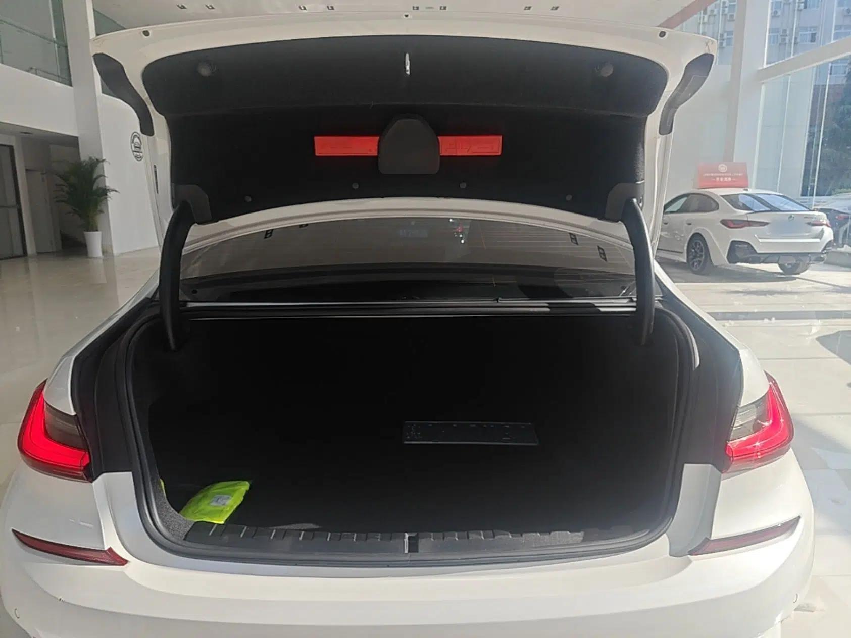 BMW 3 Series 2021 Second Facelift 325Li M Sport Package — миниатюра 22