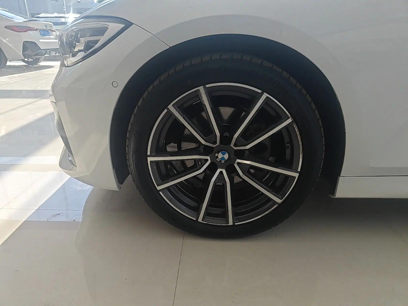 BMW 3 Series 2021 Second Facelift 325Li M Sport Package — миниатюра 10