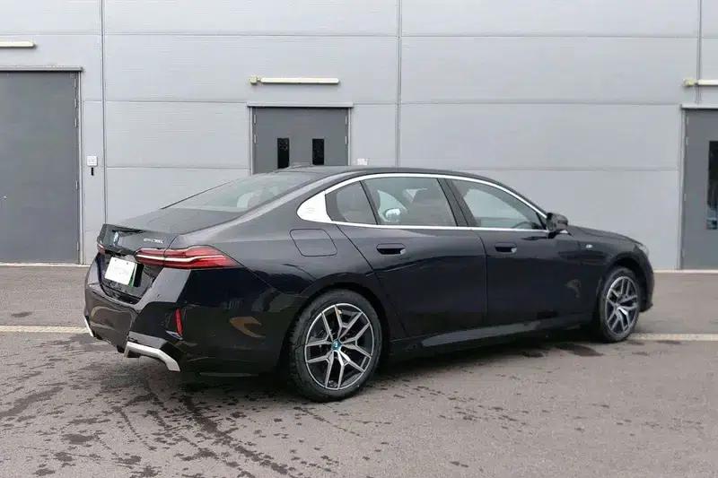 BMW i5 2025 eDrive35L M Sport Package — миниатюра 5