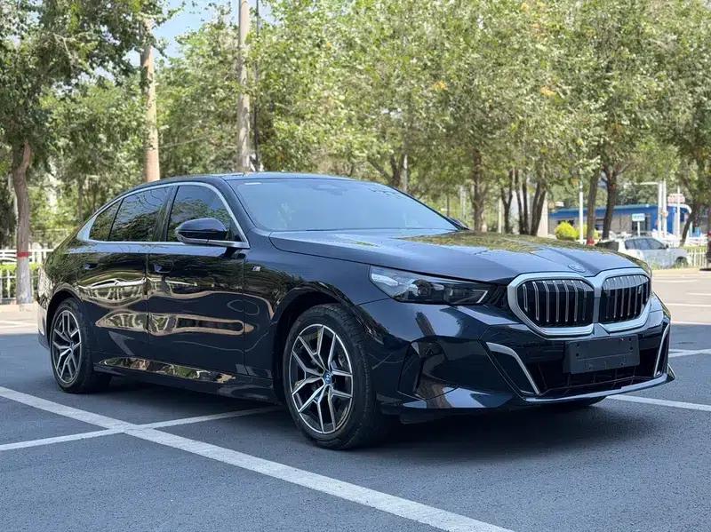 BMW i5 2025 eDrive40L M Sport Package — миниатюра 3