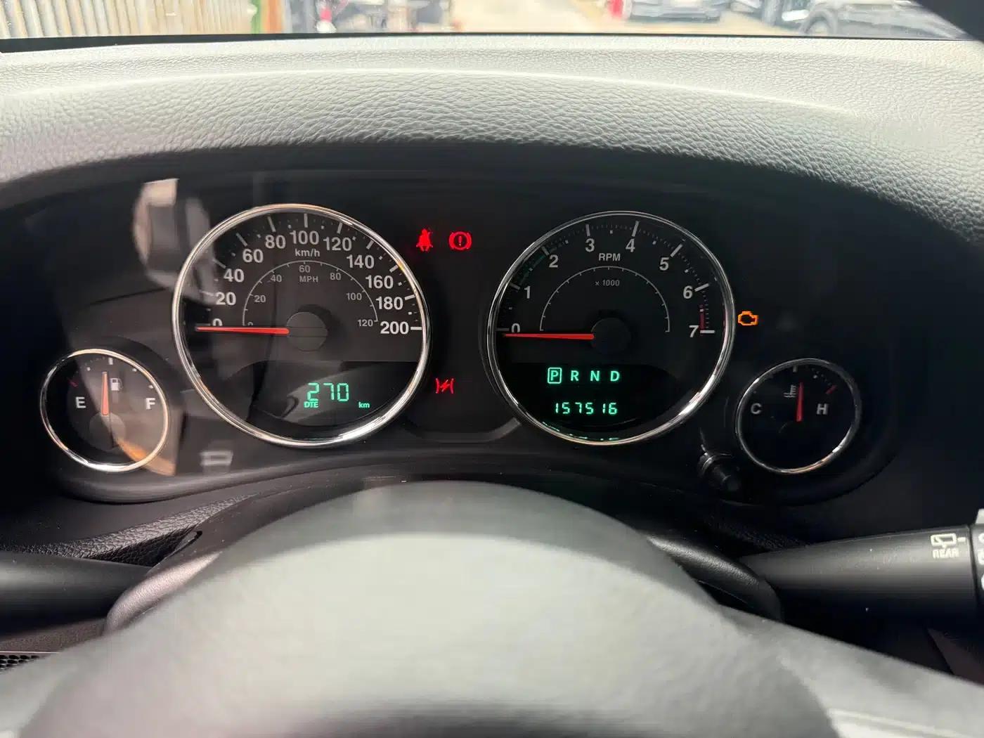 2012 Jeep Wrangler 3.6L Sahara 4-Door — миниатюра 4