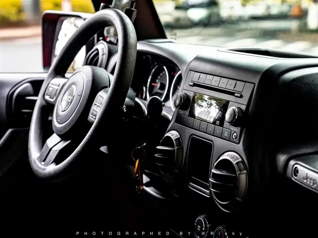 2016 Jeep Wrangler 3.6L US Spec — миниатюра 4