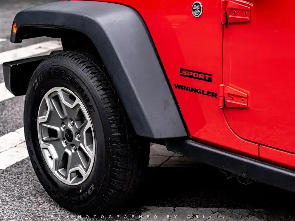 2016 Jeep Wrangler 3.6L US Spec — миниатюра 9