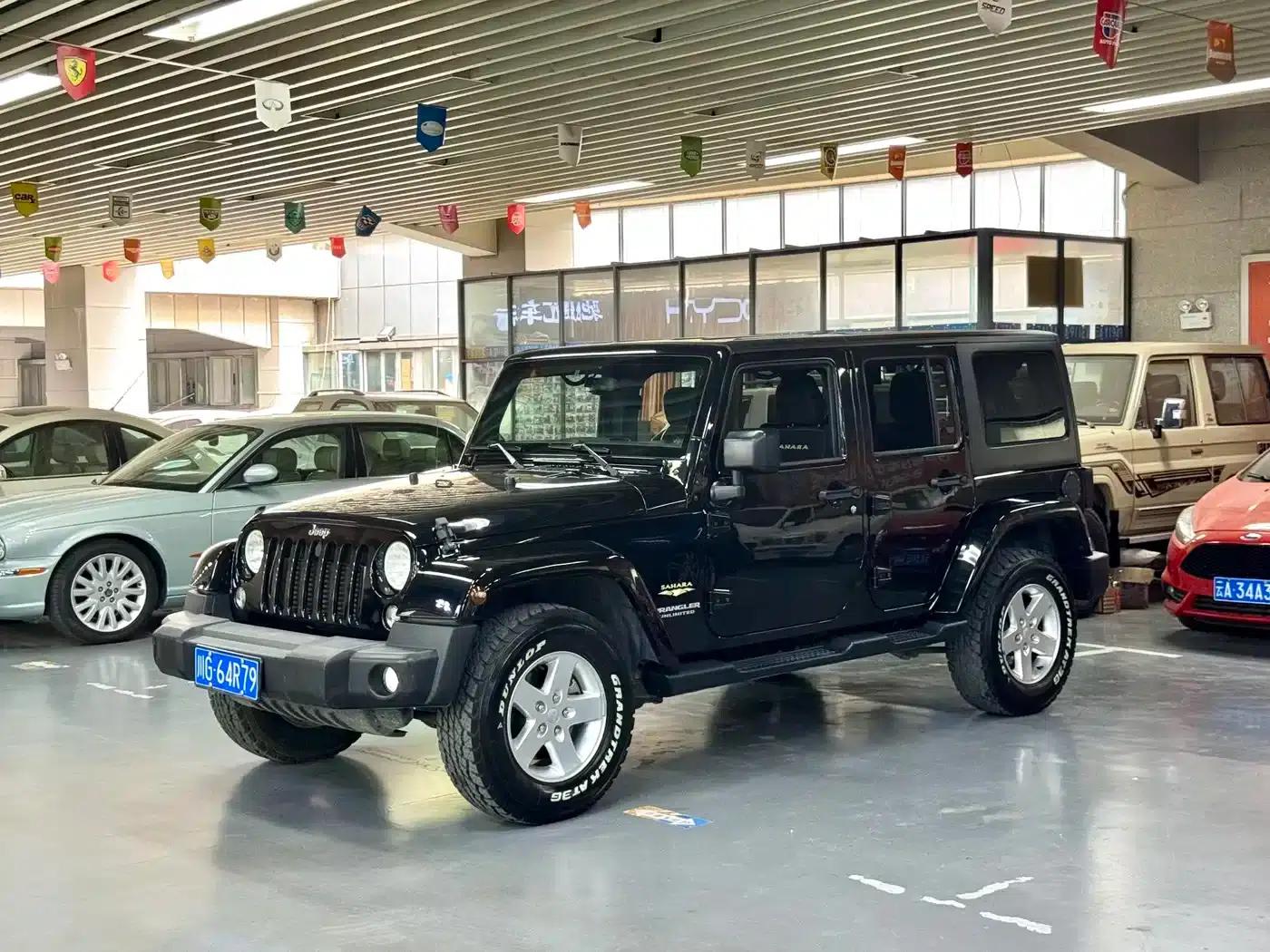 2015 Jeep Wrangler 2.8TD Sahara 4-Door — миниатюра 1