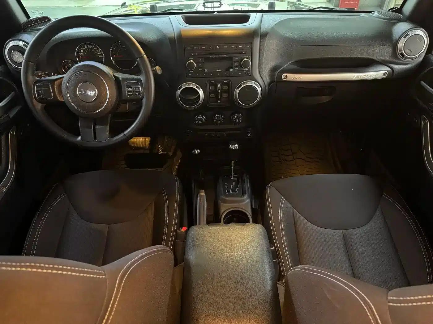2015 Jeep Wrangler 2.8TD Sahara 4-Door — миниатюра 14