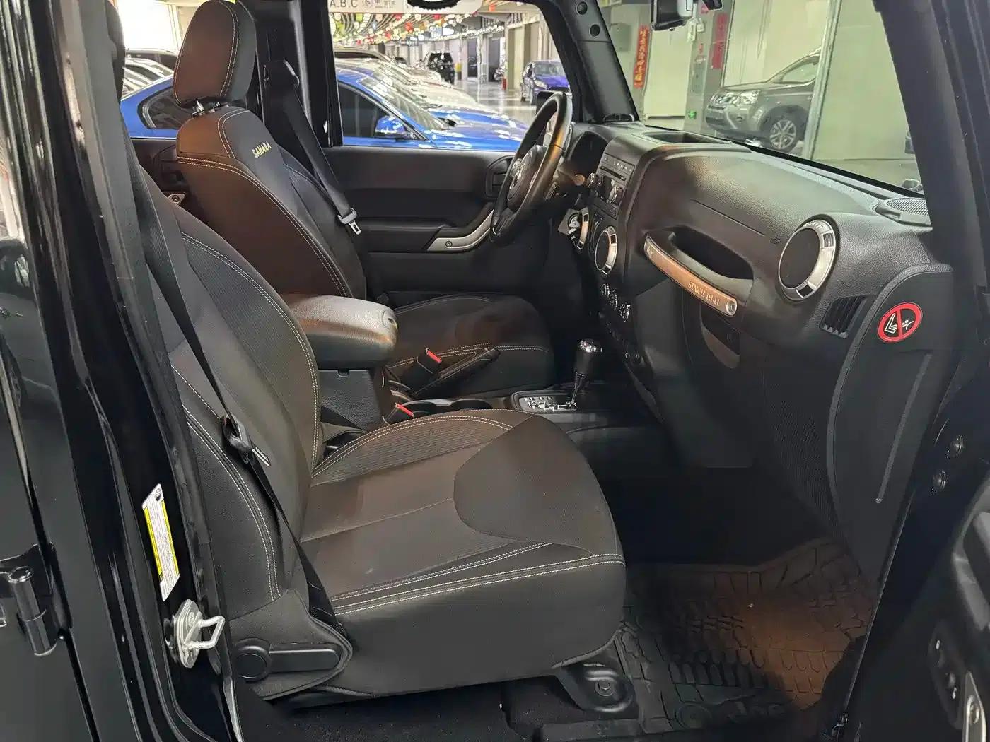 2015 Jeep Wrangler 2.8TD Sahara 4-Door — миниатюра 20