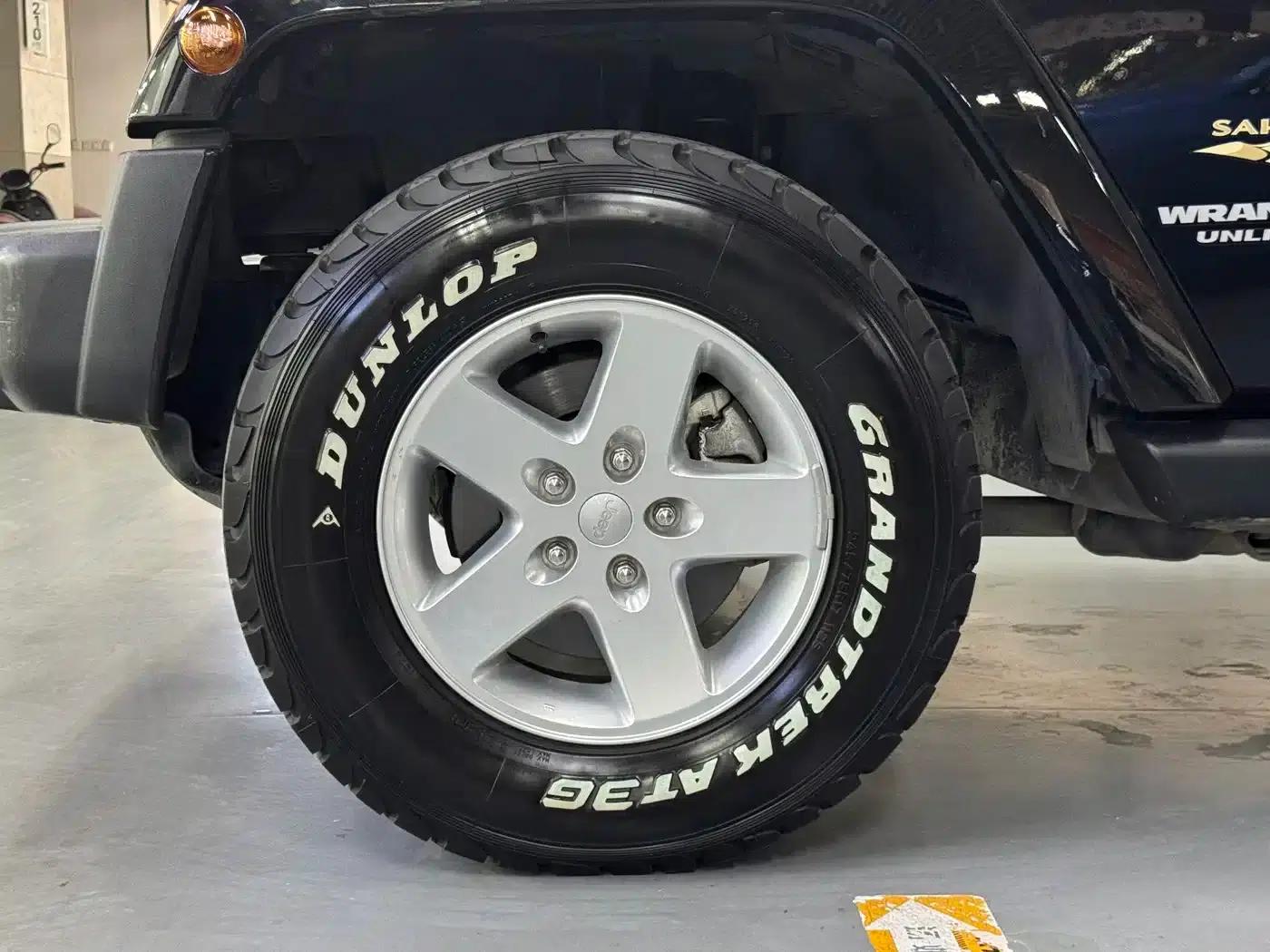 2015 Jeep Wrangler 2.8TD Sahara 4-Door — миниатюра 9