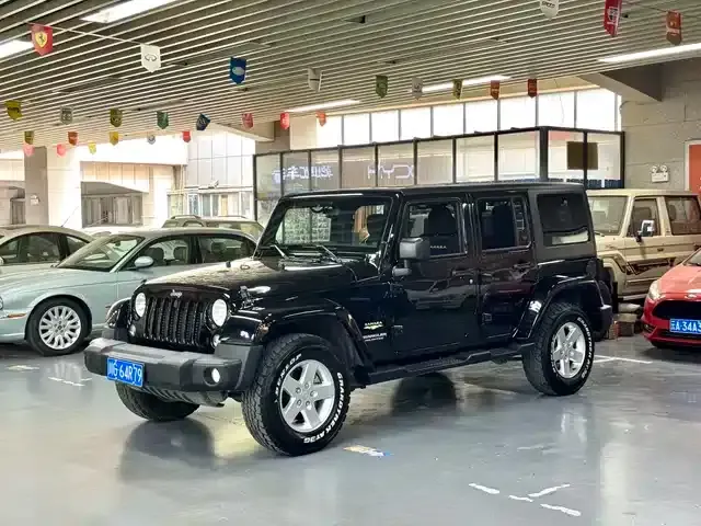 2015 Jeep Wrangler 2.8TD Sahara 4-Door