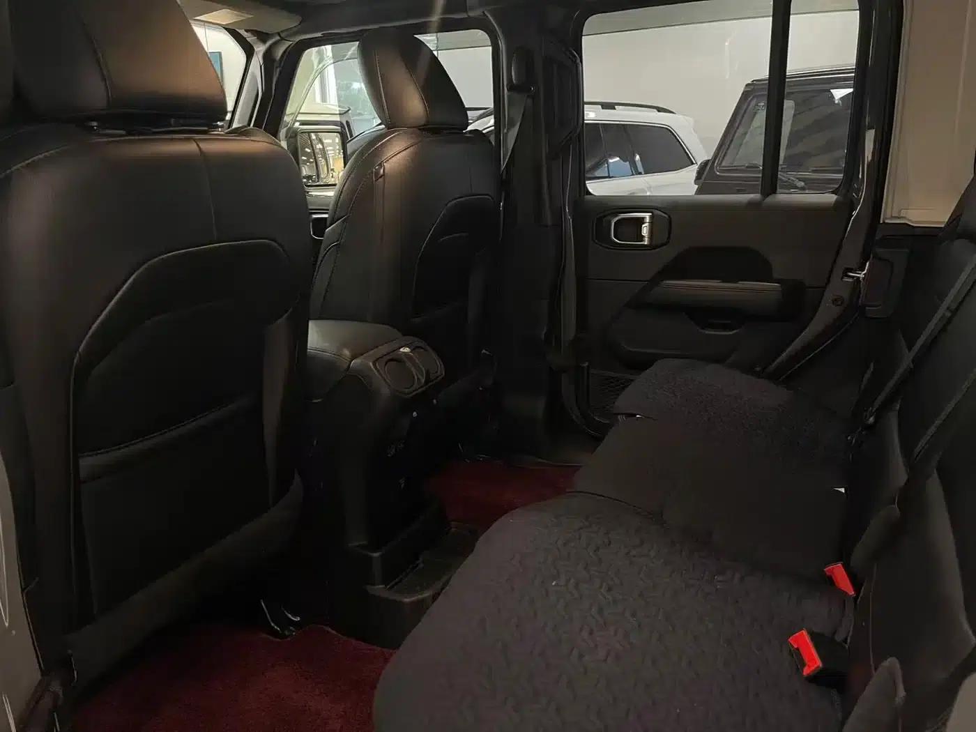 2022 Jeep Wrangler 2.0T Highland 4-Door — миниатюра 12