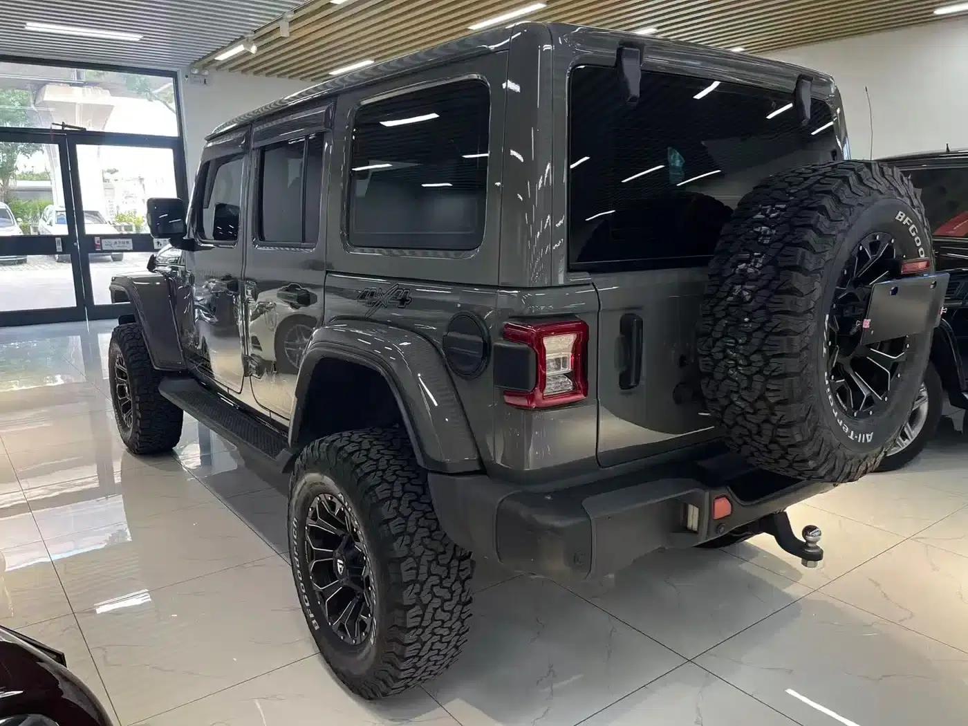 2022 Jeep Wrangler 2.0T Highland 4-Door — миниатюра 6