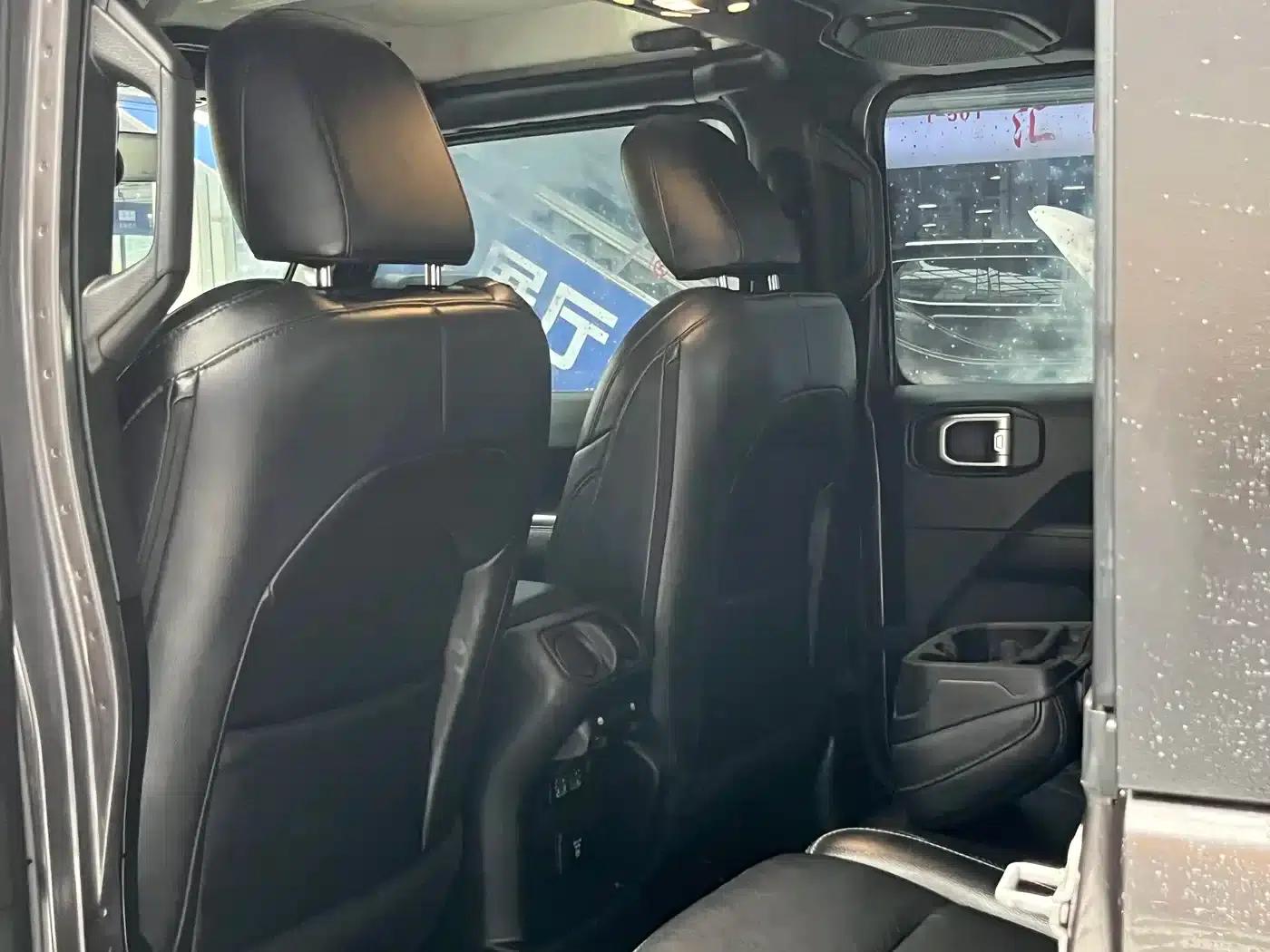 2019 Jeep Wrangler 2.0T Sahara 4-Door Version (China V Emission Standard) — миниатюра 6