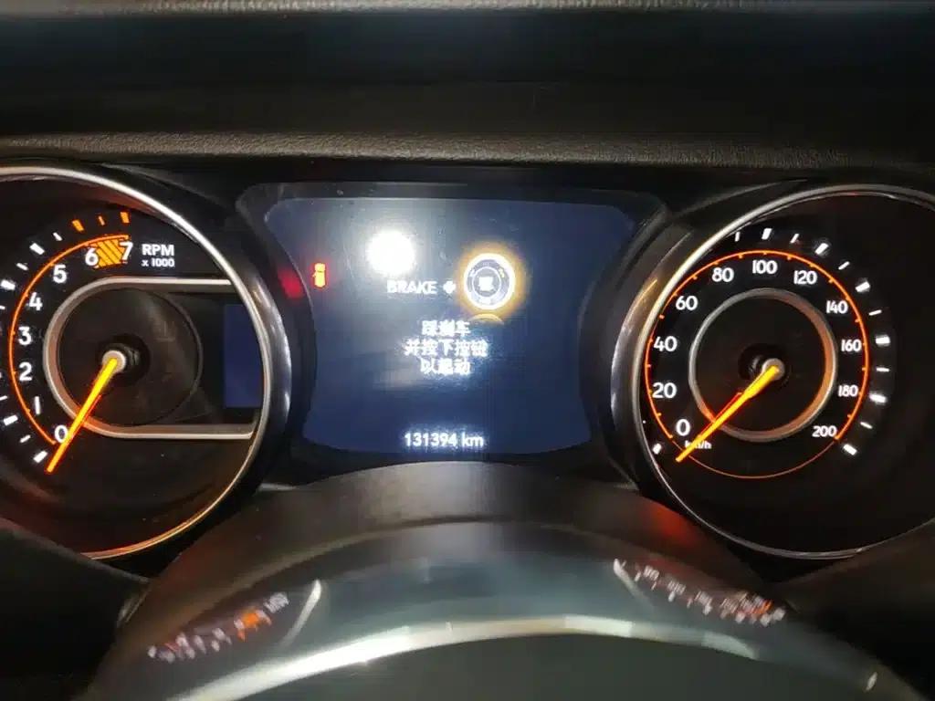 2018 Jeep Wrangler 2.0T Sahara 4-Door — миниатюра 12