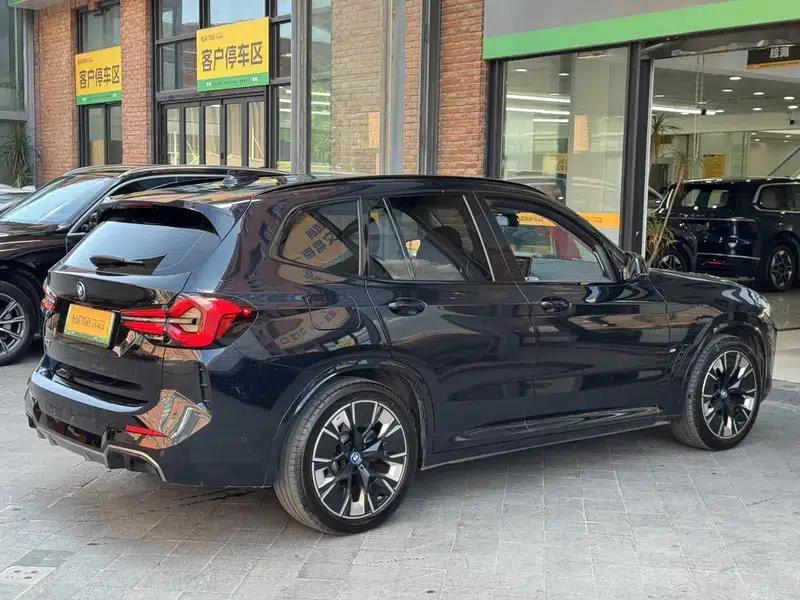 BMW iX3 2023 Leading Edition — миниатюра 6