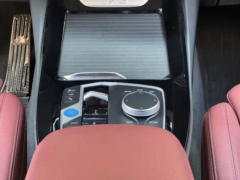 BMW iX3 2023 Leading Edition — миниатюра 7