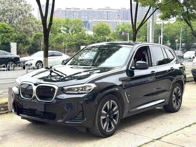 BMW iX3 2023 Leading Edition — миниатюра 1