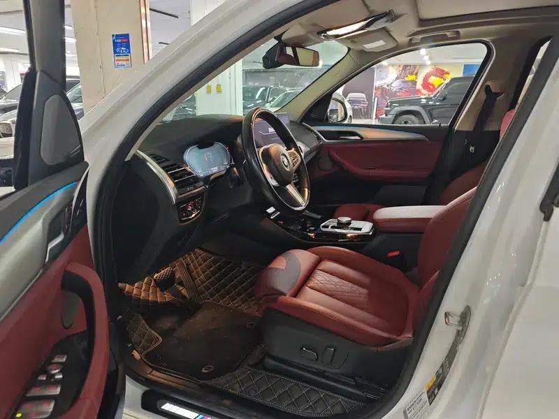 BMW iX3 2024 Pioneer Edition — миниатюра 8