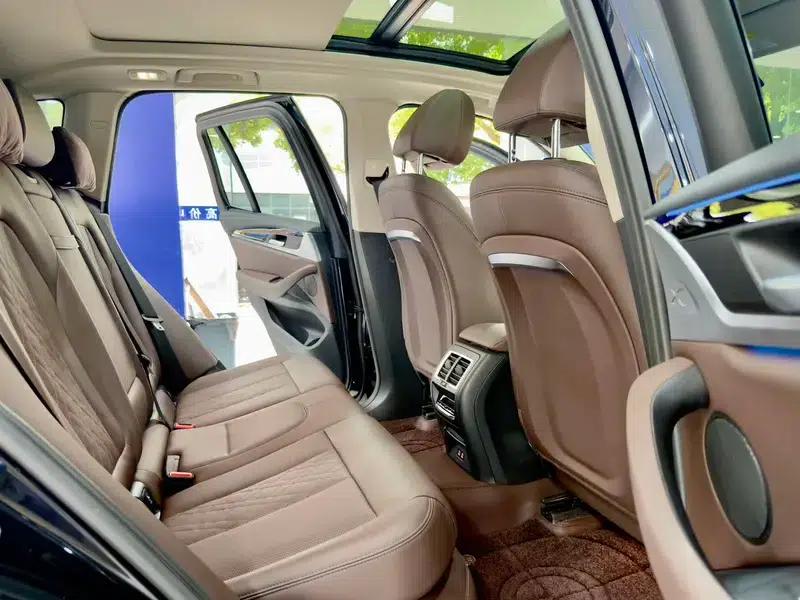 BMW iX3 2023 Leading Edition — миниатюра 13