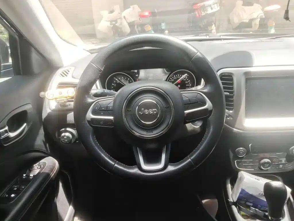Compass 2017 200T Automatic Family Edition — миниатюра 11