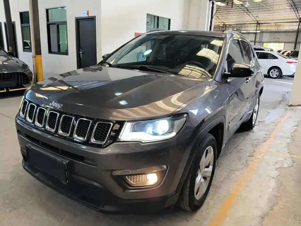 Jeep Compass 2019 220T Automatic Family Edition — миниатюра 2