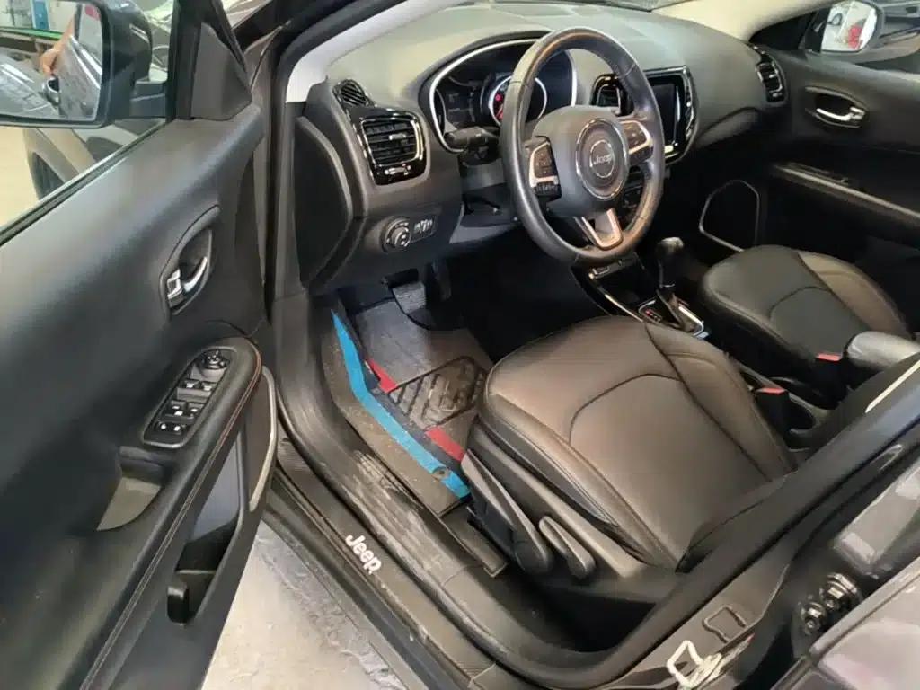 Jeep Compass 2019 220T Automatic Family Edition — миниатюра 16