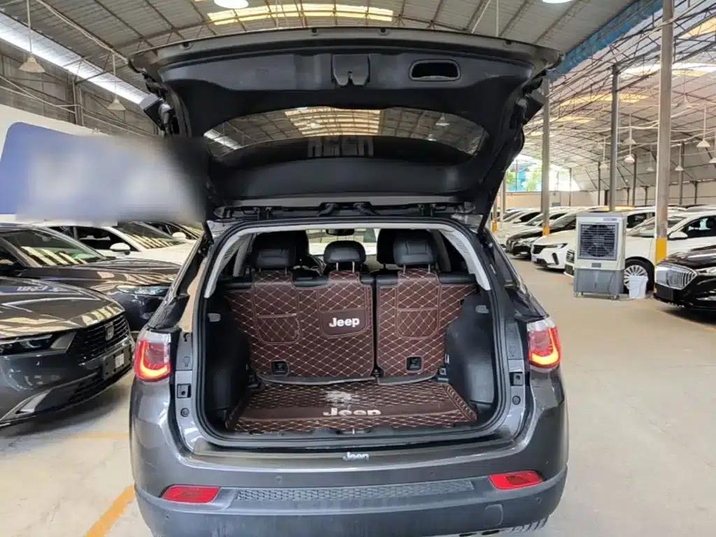 Jeep Compass 2019 220T Automatic Family Edition — миниатюра 19